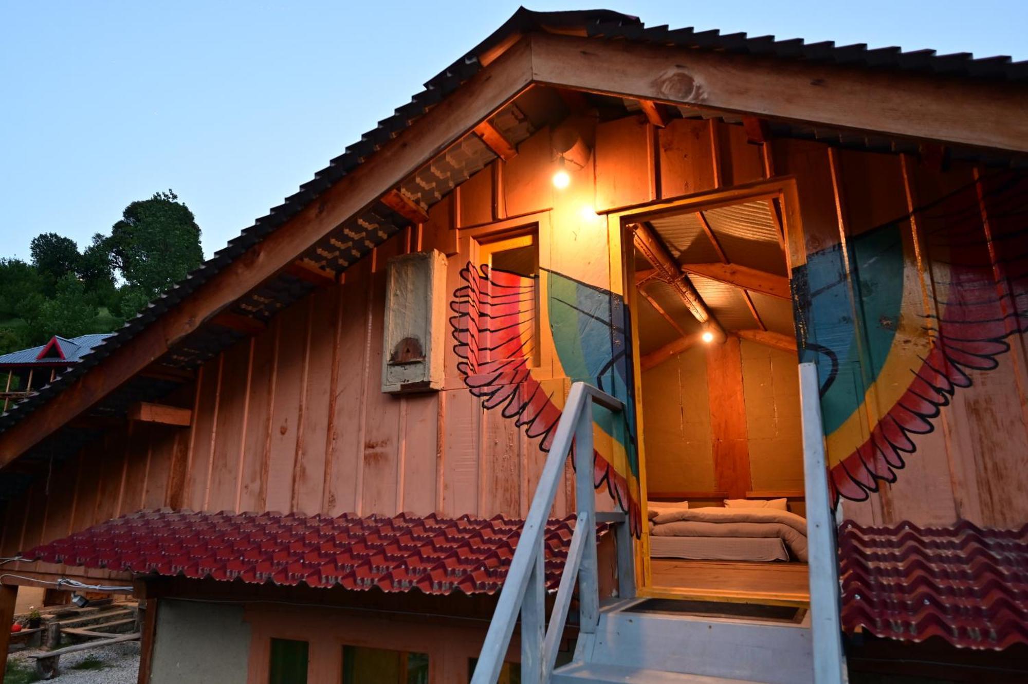 Himalayan Mud Resort Kasol Zewnętrze zdjęcie
